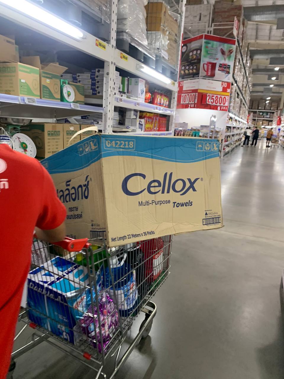 Modern Trade Distribution Boosting FMCG Sales with BJC Products at Makro Market In Cambodia - Image 7